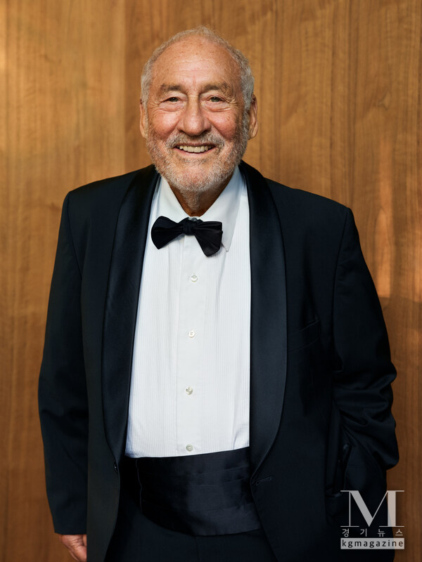 Professor Joseph Stiglitz following his keynote at the Golden Suisse summit in Zurich.Photo: Magnus Maarding