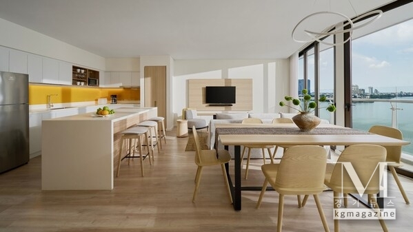 PARKROYAL Serviced Suites Hanoi - Three-bedroom serviced suite overlooking the West Lake