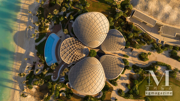 Overhead view of the clubhouse of Saudi Arabia’s first island golf course