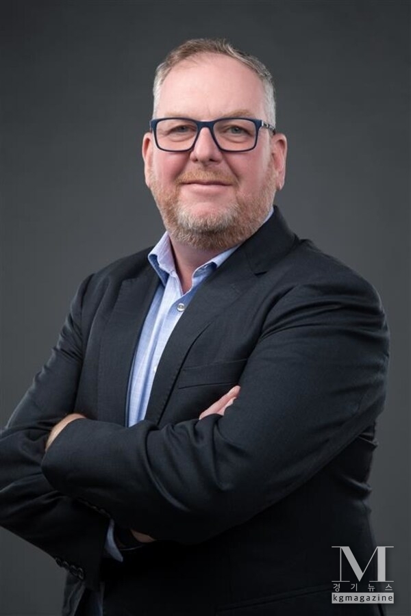 Paul McLoughlin, President - International, Frontline Performance Group