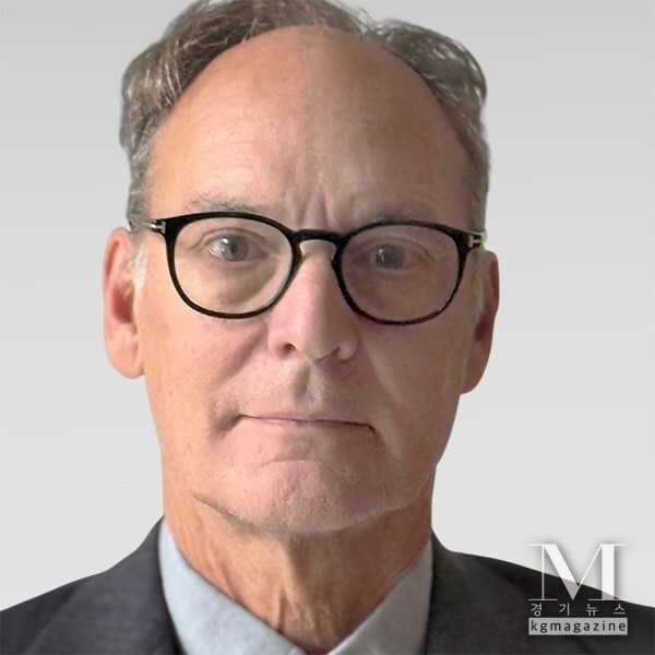 Stephen Williams, MD, PhD