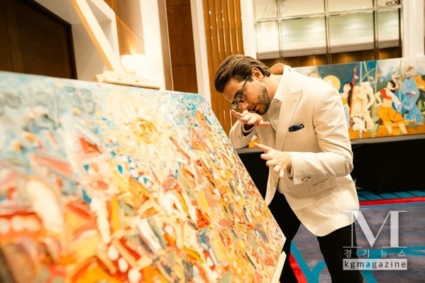 Mr. Cassin examines the sculptural depth of F.N. Souza’s impasto of a vibrant cityscape, where every line and heavy stroke affirms the artist’s status as India’s Picasso.